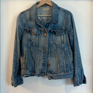 MADEWELL DENIM JACKET. Women’s L. Very good used condition.